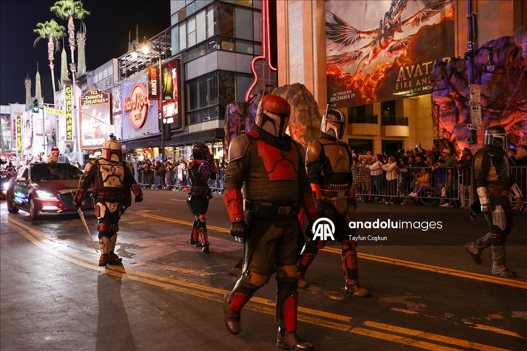 В Лос-Анджелесе прошел 93-й Рождественский парад Голливуда