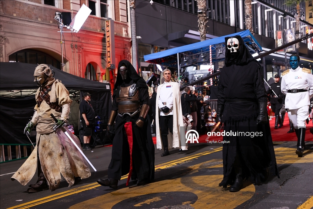 В Лос-Анджелесе прошел 93-й Рождественский парад Голливуда