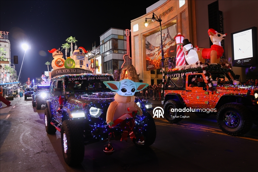 В Лос-Анджелесе прошел 93-й Рождественский парад Голливуда