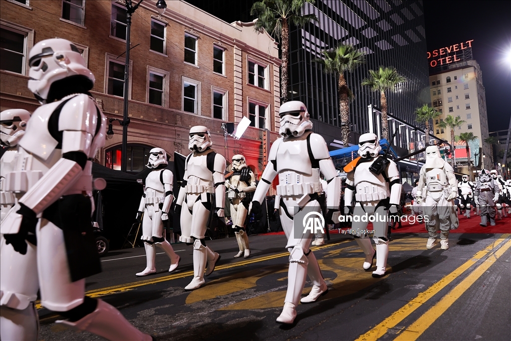 В Лос-Анджелесе прошел 93-й Рождественский парад Голливуда