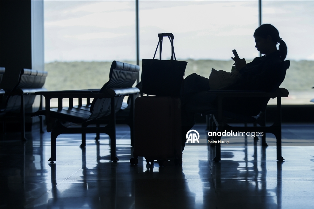 Международный аэропорт имени Симона Боливара продолжает работу несмотря на напряженность между США и Венесуэлой