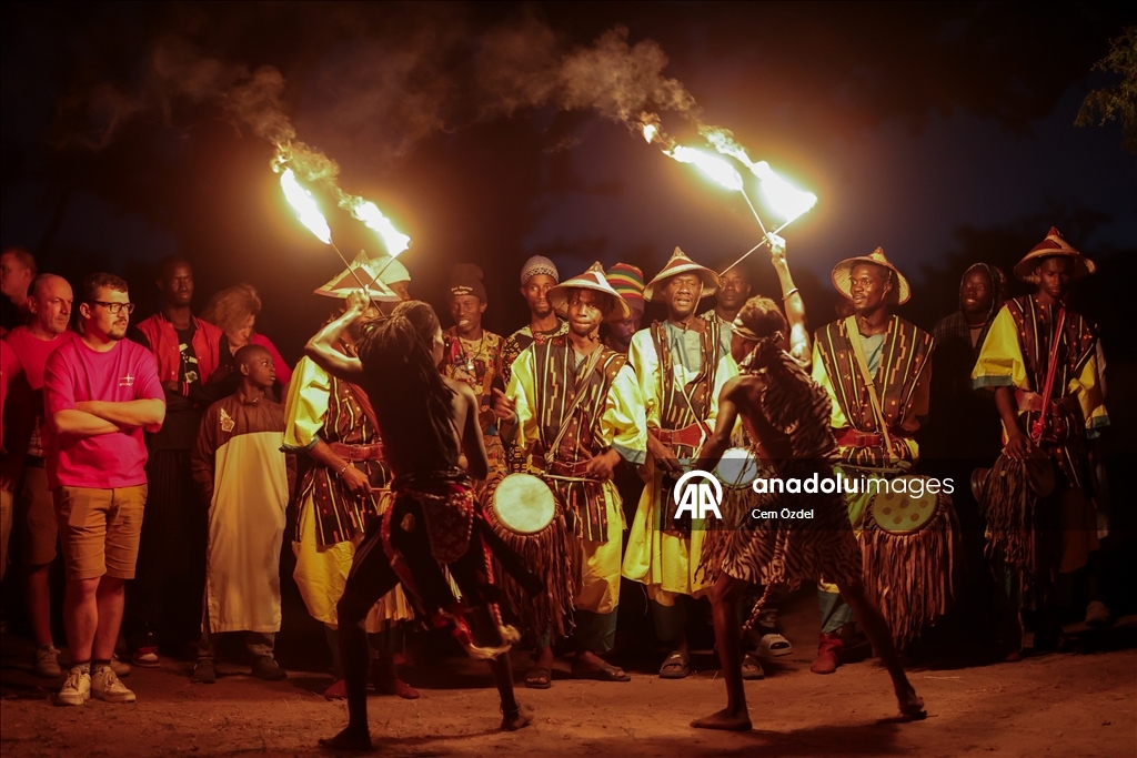 Культурное погружение в лесу баобабов Сенегала