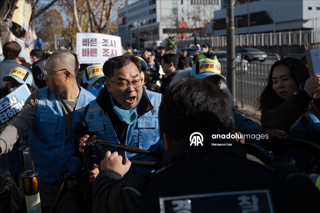 Families of Jeju Air crash victims hold protest and head-shaving ceremony in Seoul