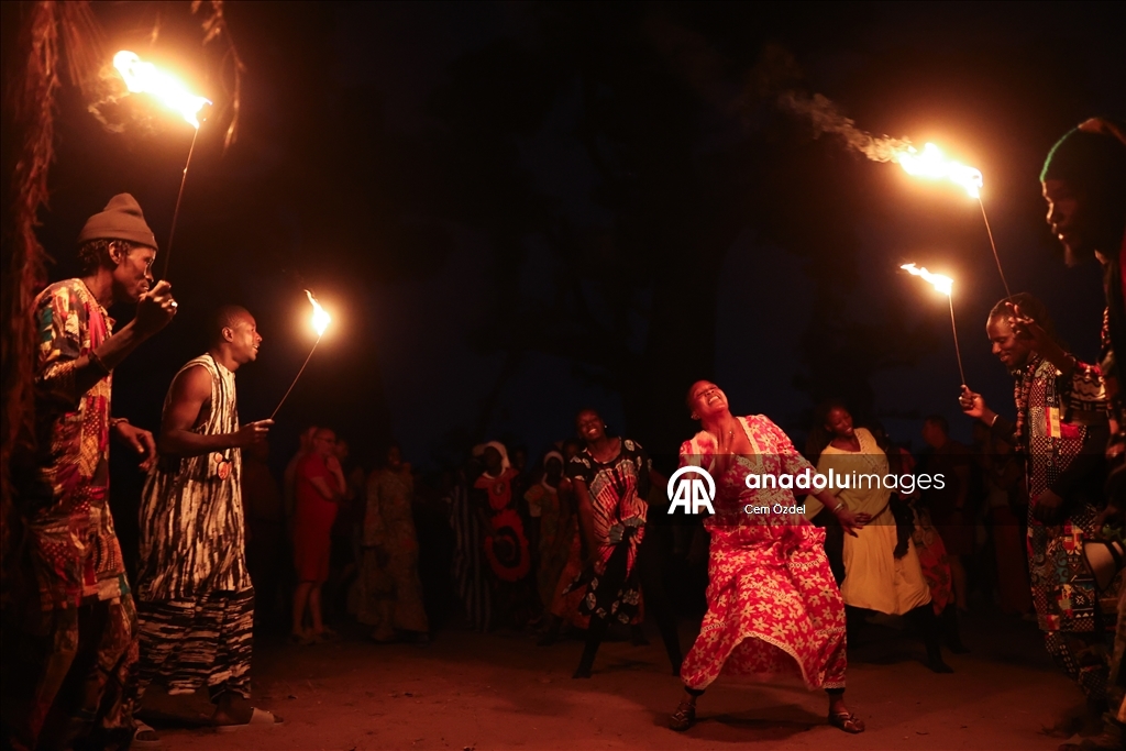 Культурное погружение в лесу баобабов Сенегала