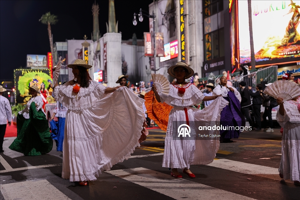 В Лос-Анджелесе прошел 93-й Рождественский парад Голливуда