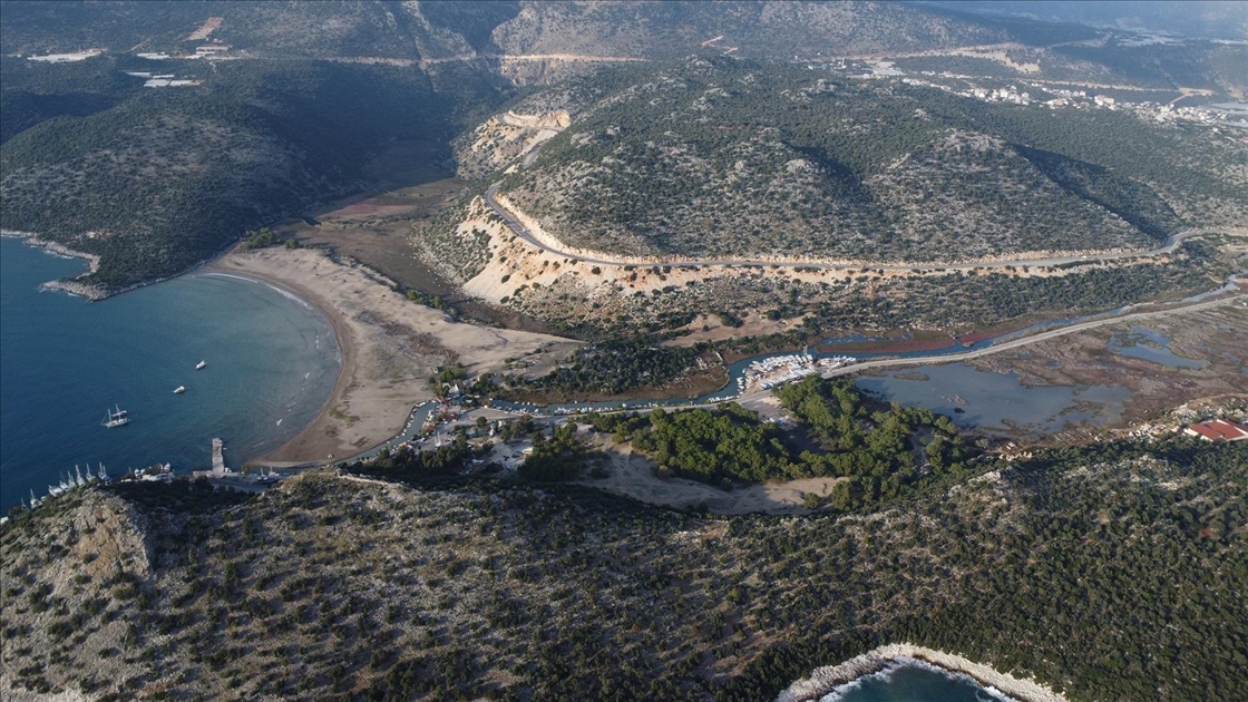 "Sakin şehir" Demre doğal ve tarihi güzellikleri bir arada görme şansı sunuyor