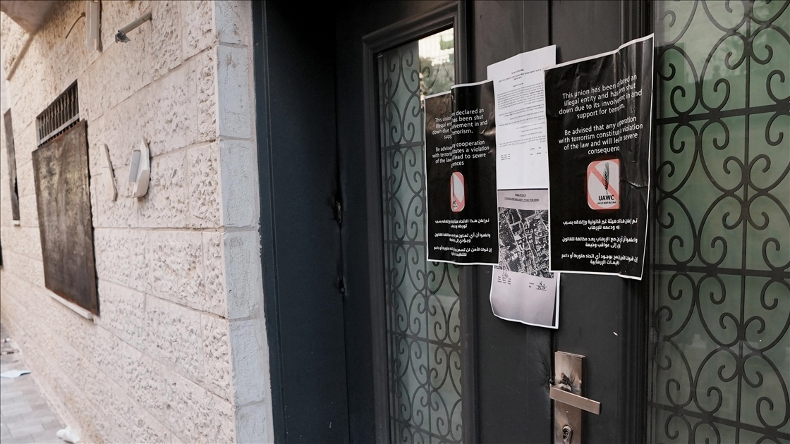 İsrail ordusu Batı Şeria'da bir mahalleye baskın düzenledi, bazı evleri kuşattı