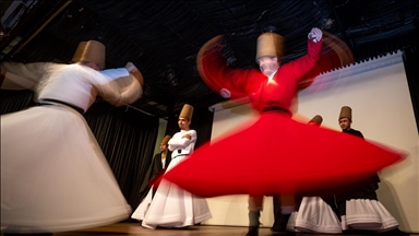 "Umudun Kanatları" sema eğitimiye engelleri aşıyor