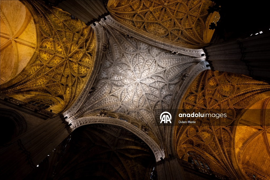 Endülüs'ün tarihi simgesi: Sevilla Katedrali