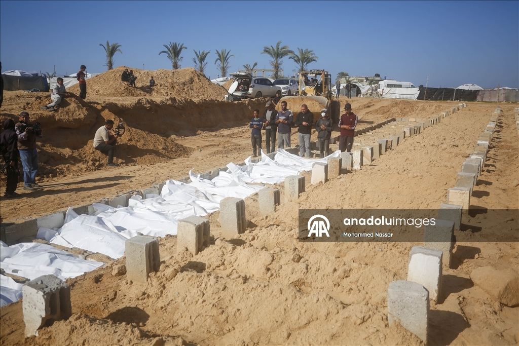 Число погибших в результате нападений Израиля на сектор Газа достигло 70 112 человек