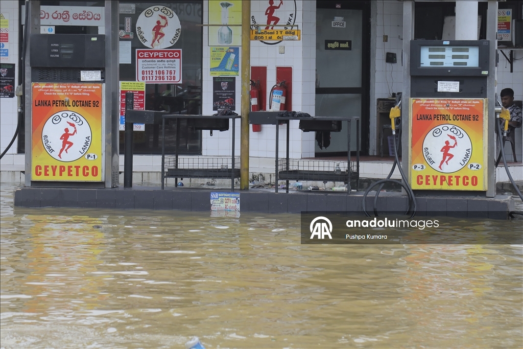Sri Lanka’da yaşanan Siklon Ditwah’ın ardından arama kurtarma çalışmaları sürüyor