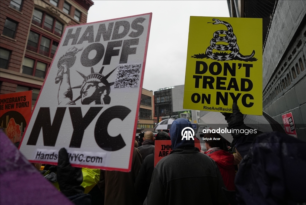 В США нарастают протесты из-за рейдов миграционной службы