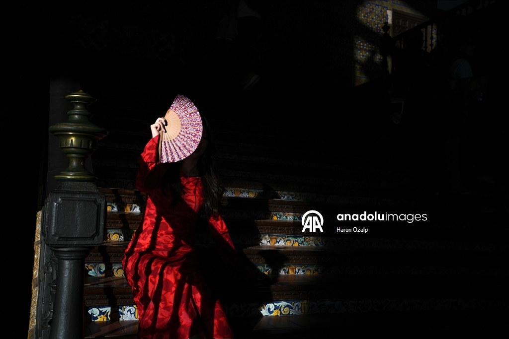 Seville’s Most Enchanting Landmark: Plaza de Espana