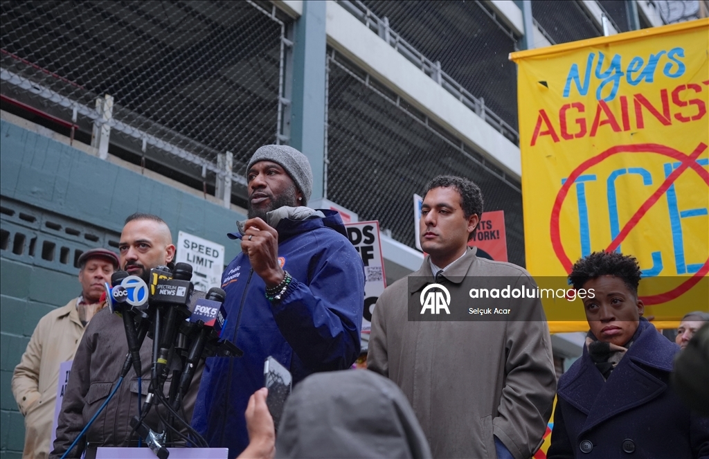 В США нарастают протесты из-за рейдов миграционной службы