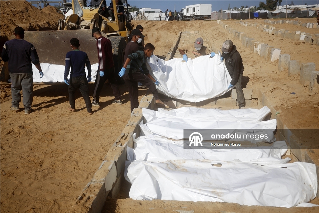 Число погибших в результате нападений Израиля на сектор Газа достигло 70 112 человек