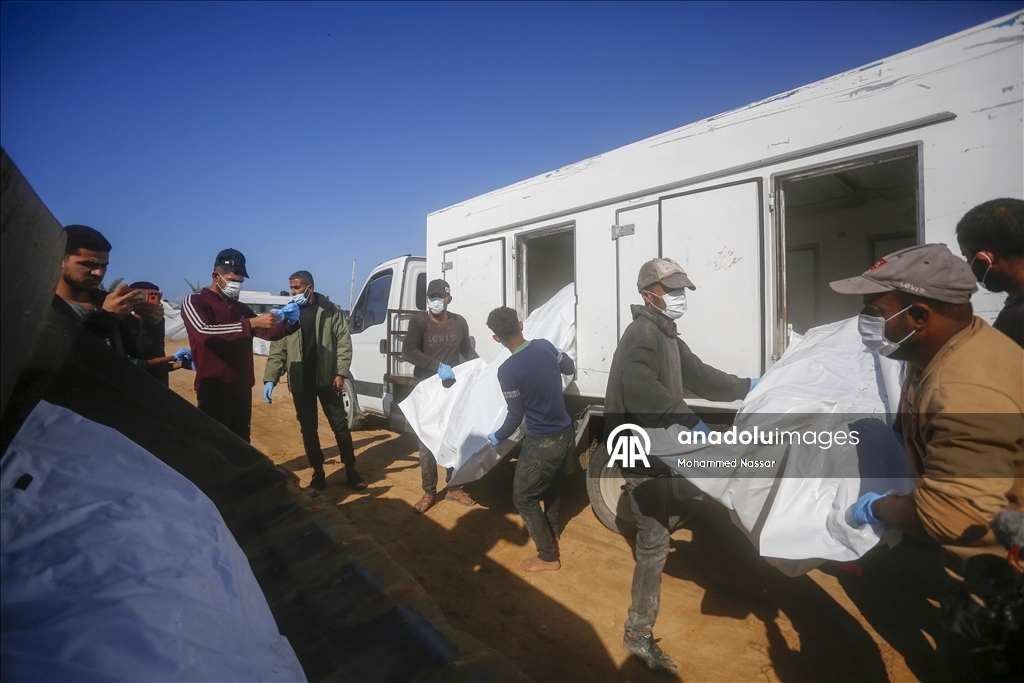 Число погибших в результате нападений Израиля на сектор Газа достигло 70 112 человек