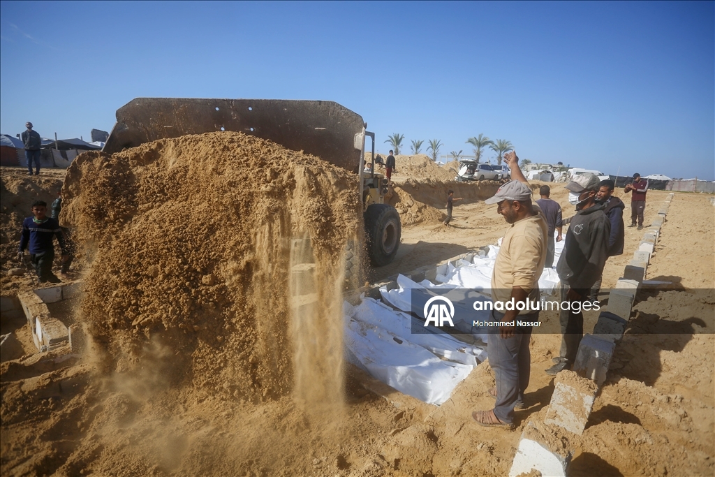 Число погибших в результате нападений Израиля на сектор Газа достигло 70 112 человек