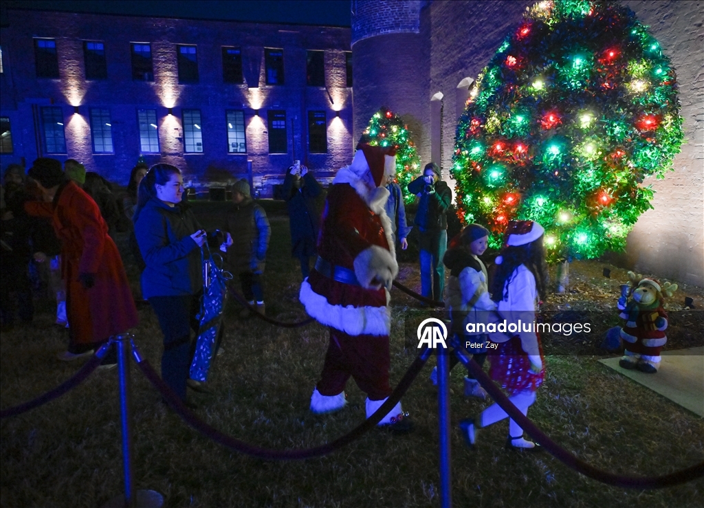 Макаденвилл - рождественский городок в США