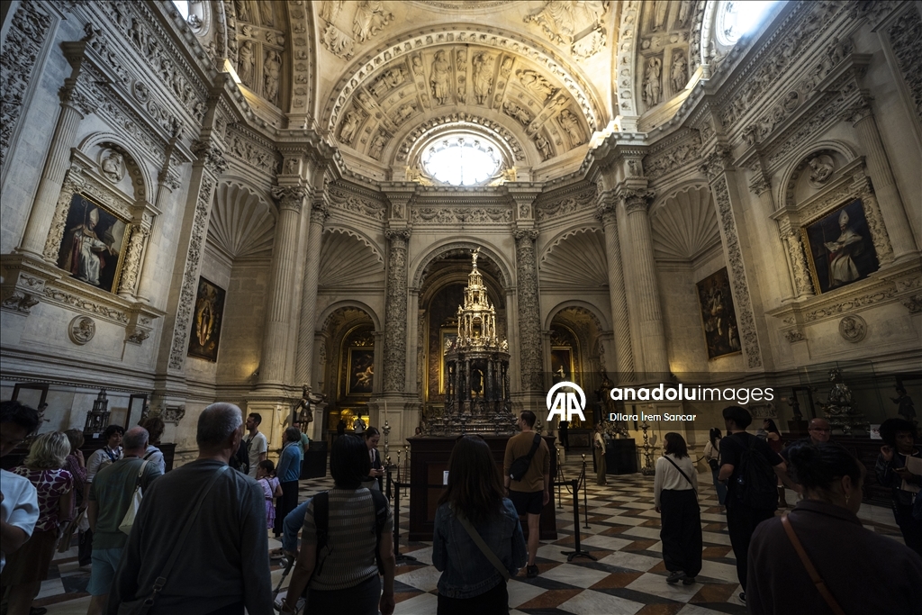 Endülüs'ün tarihi simgesi: Sevilla Katedrali