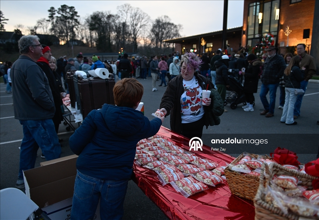 Макаденвилл - рождественский городок в США