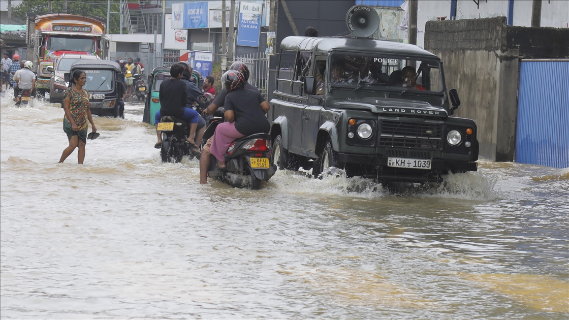 Sri Lanka’da yaşanan Siklon Ditwah’ın ardından arama kurtarma çalışmaları sürüyor