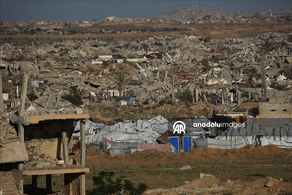 Жизнь в тени разрушений в лагере Нусейрат в Газе