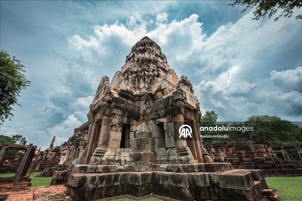 Храм Прасат Хин Пханом Ван