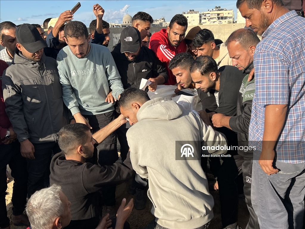 رغم وقف إطلاق النار وضمانة ترامب.. إسرائيل تقتل صحفيا فلسطينيا جديدا بغزة