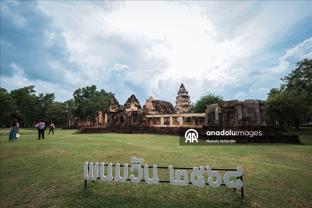 Храм Прасат Хин Пханом Ван