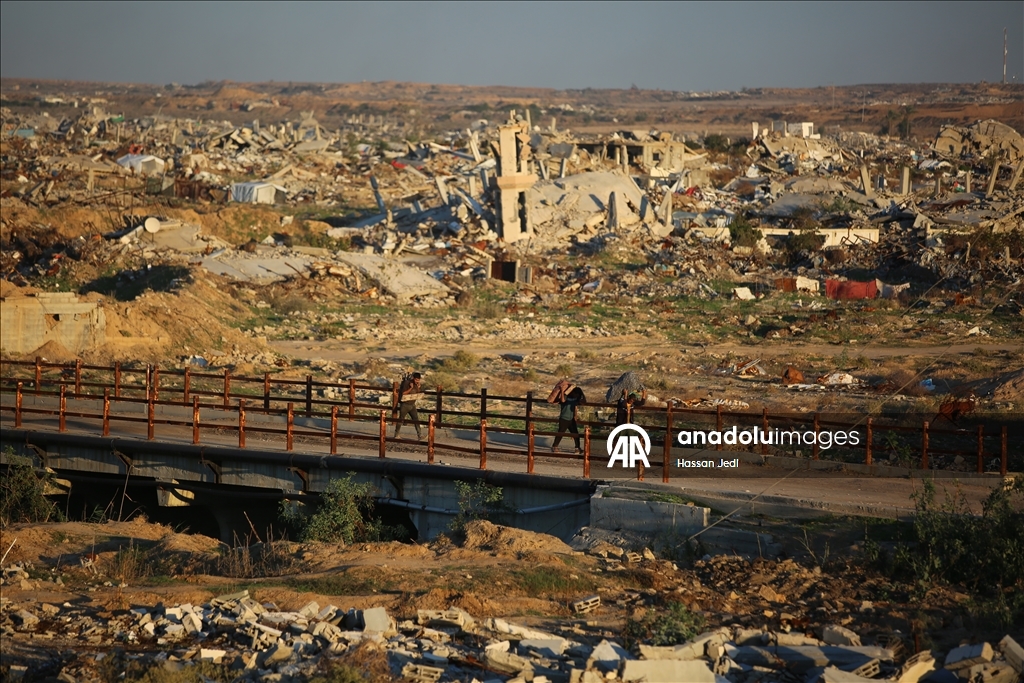 Жизнь в тени разрушений в лагере Нусейрат в Газе