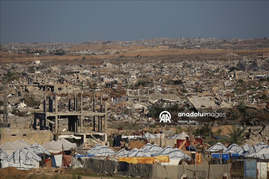 Жизнь в тени разрушений в лагере Нусейрат в Газе