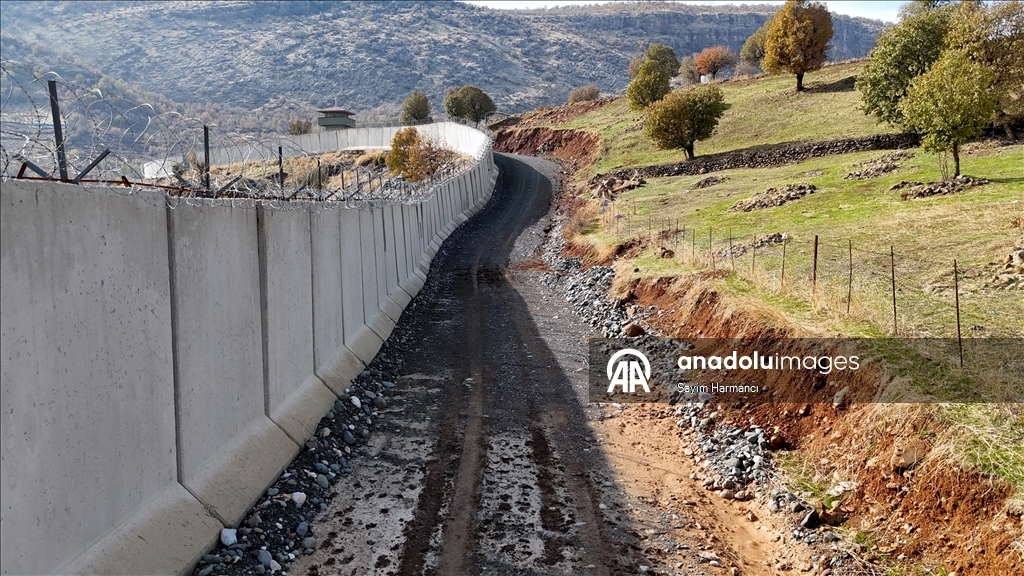 В Хаккари на границе с Ираком построена стена длиной 2152 метра