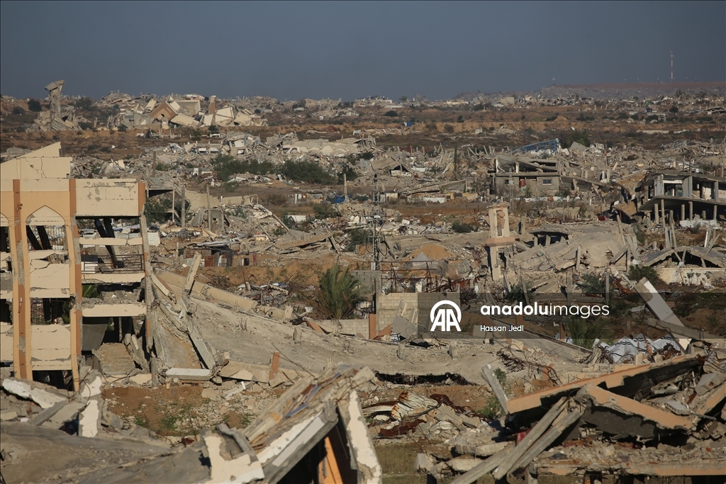 Жизнь в тени разрушений в лагере Нусейрат в Газе