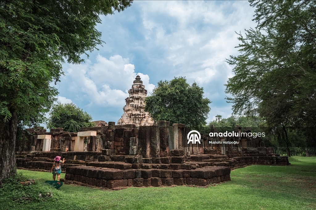 Храм Прасат Хин Пханом Ван