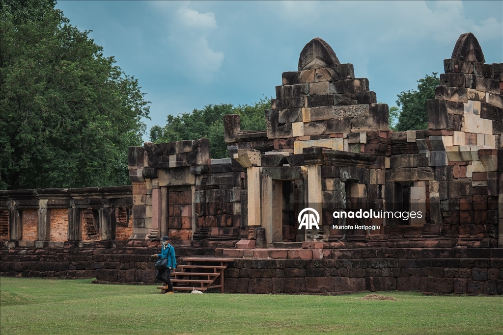 Храм Прасат Хин Пханом Ван