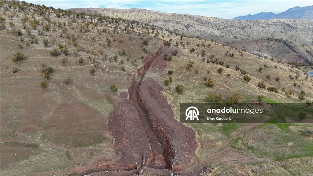 Hakkari'de Irak sınırına 2 bin 152 metre güvenlik duvarı inşa edildi