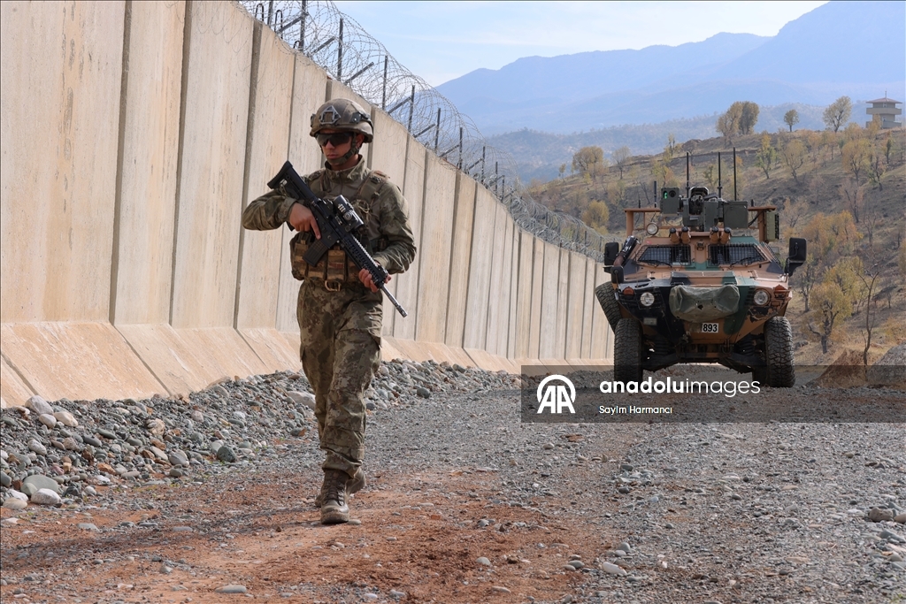 Hakkari'de Irak sınırına 2 bin 152 metre güvenlik duvarı inşa edildi