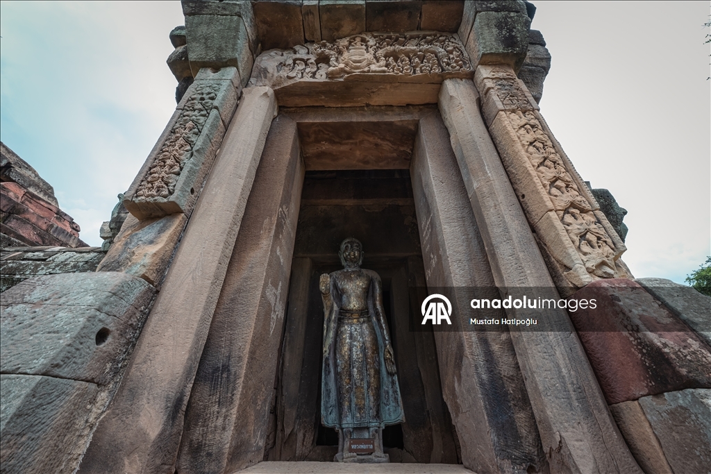 Храм Прасат Хин Пханом Ван