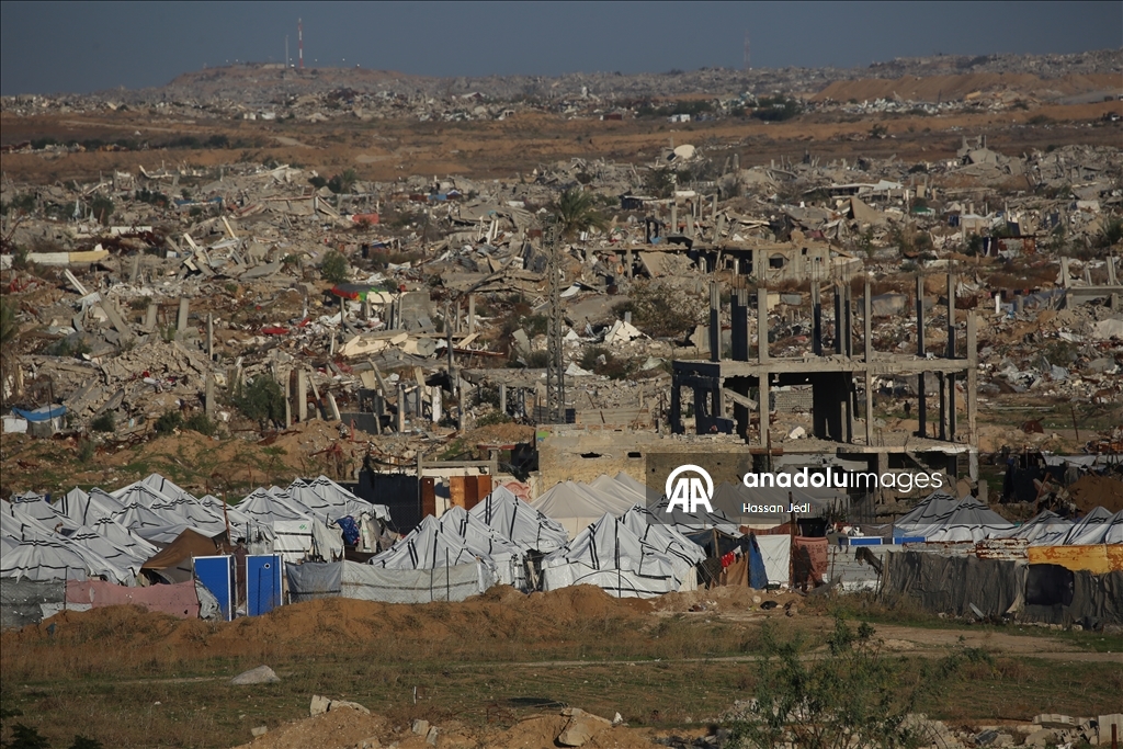 Жизнь в тени разрушений в лагере Нусейрат в Газе