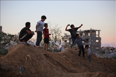 Жизнь в тени разрушений в лагере Нусейрат в Газе