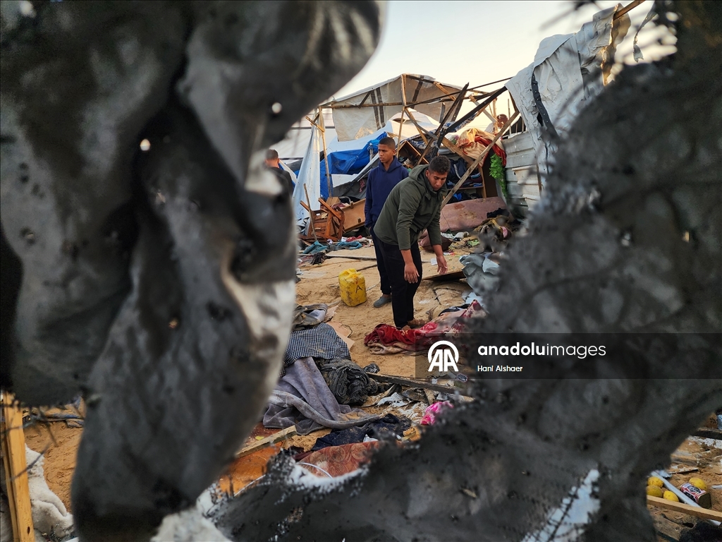 İsrail ordusu ateşkese rağmen Filistinlilerin çadırlarını bombaladı