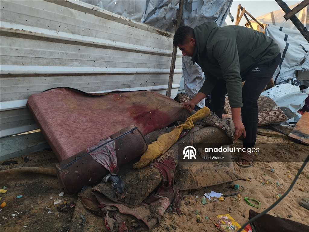 İsrail ordusu ateşkese rağmen Filistinlilerin çadırlarını bombaladı