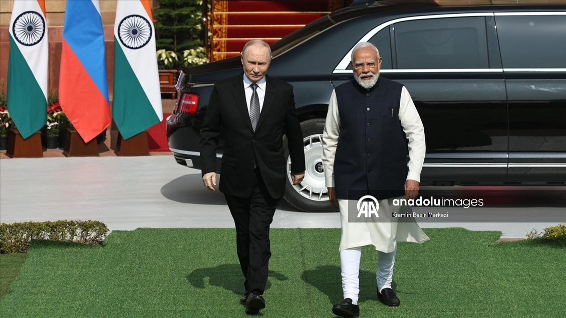 Rusya Devlet Başkanı Putin ve Hindistan Başbakanı Modi'nin görüşmesi başladı 