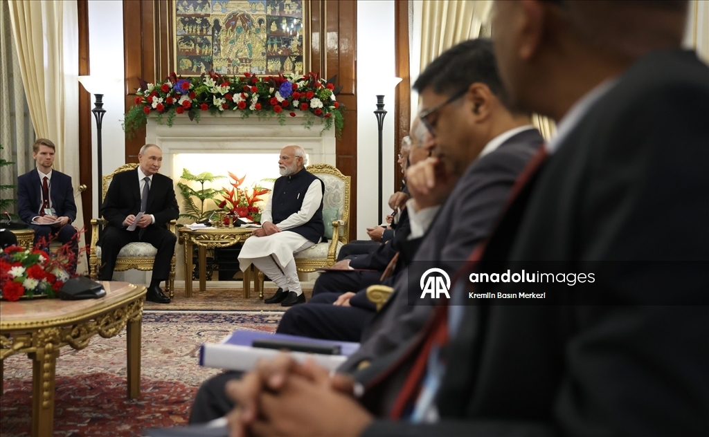 Rusya Devlet Başkanı Putin ve Hindistan Başbakanı Modi'nin görüşmesi başladı 
