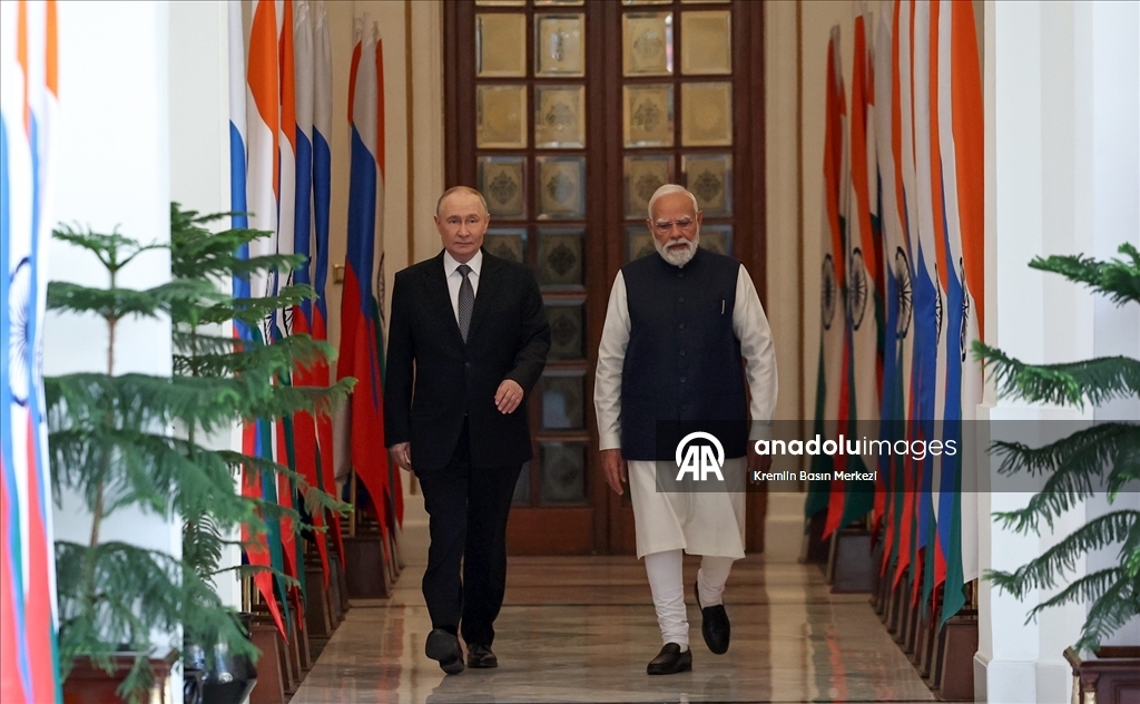 Rusya Devlet Başkanı Putin ve Hindistan Başbakanı Modi'nin görüşmesi başladı 