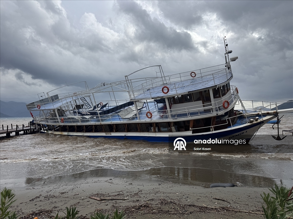 Muğla'da sağanak ve fırtına etkili oluyor