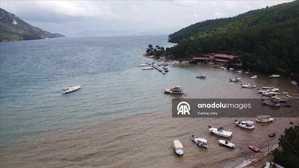 Muğla'da sağanak ve fırtına etkili oluyor