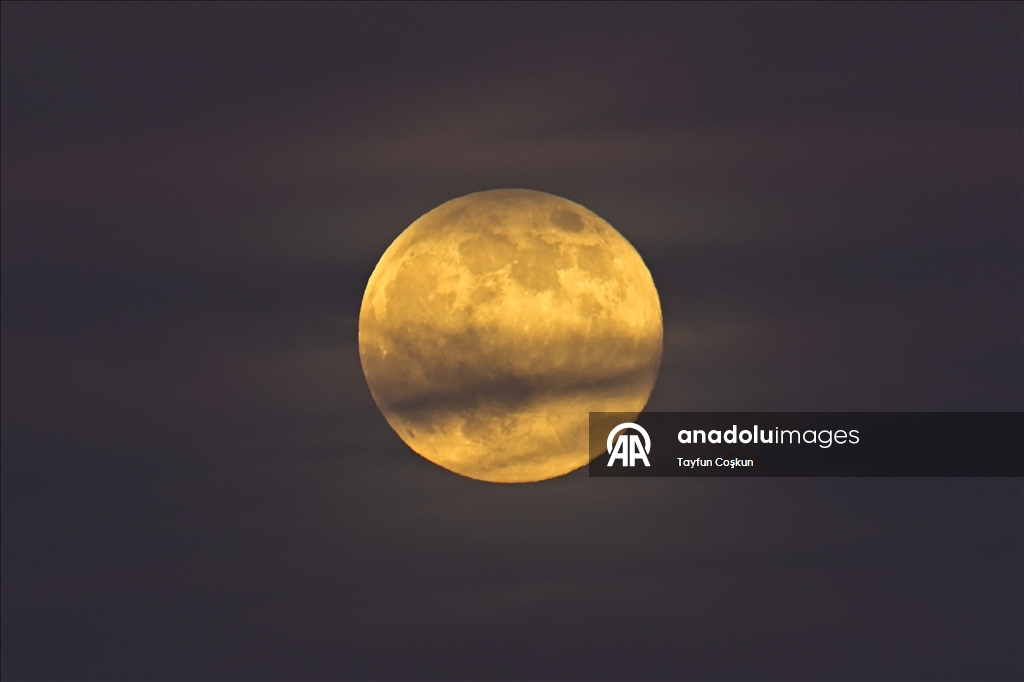 ''Soğuk Ay'' süper dolunayı San Francisco kentinde görüntülendi