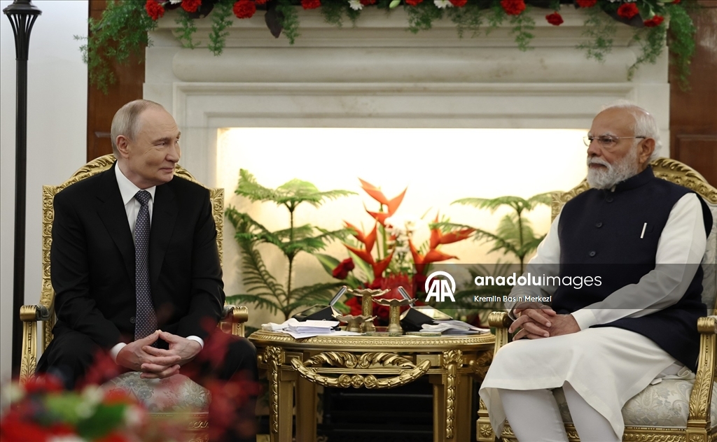 Rusya Devlet Başkanı Putin ve Hindistan Başbakanı Modi'nin görüşmesi başladı 