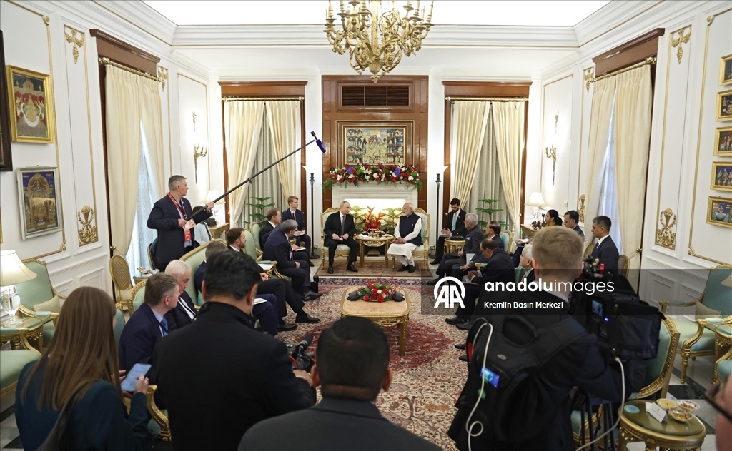 Rusya Devlet Başkanı Putin ve Hindistan Başbakanı Modi'nin görüşmesi başladı 